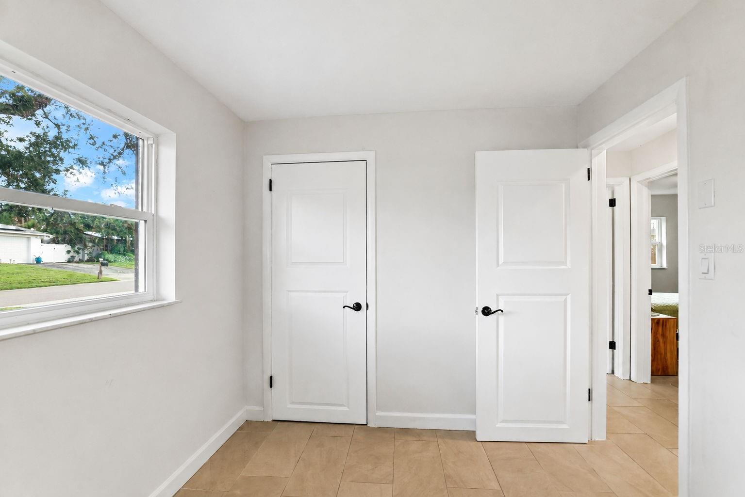 482 OAKWOOD DR — photo 21