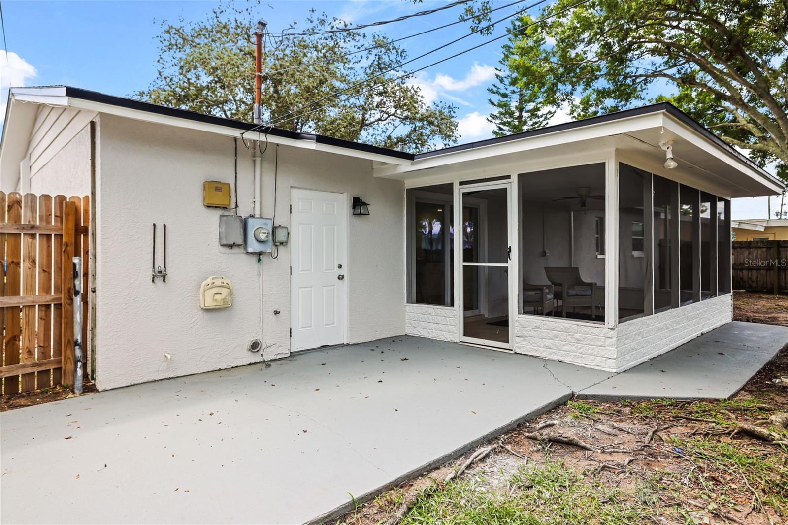 482 OAKWOOD DR — photo 24