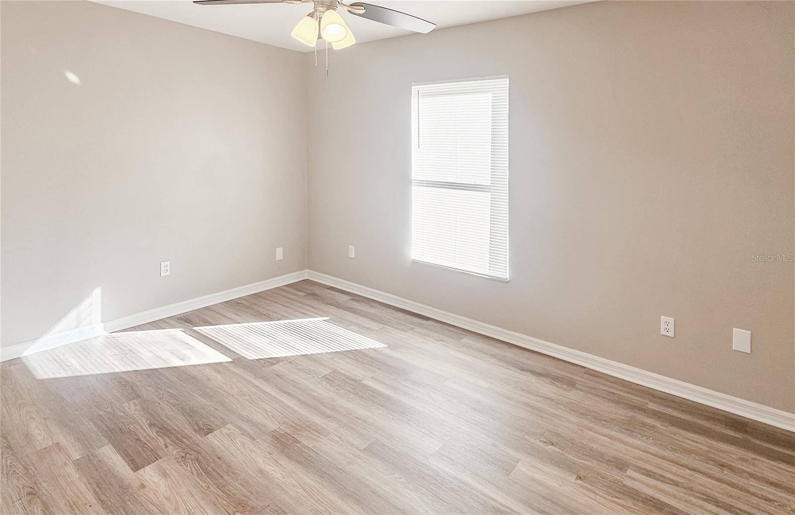 1013 E ESKIMO AVE — photo 12