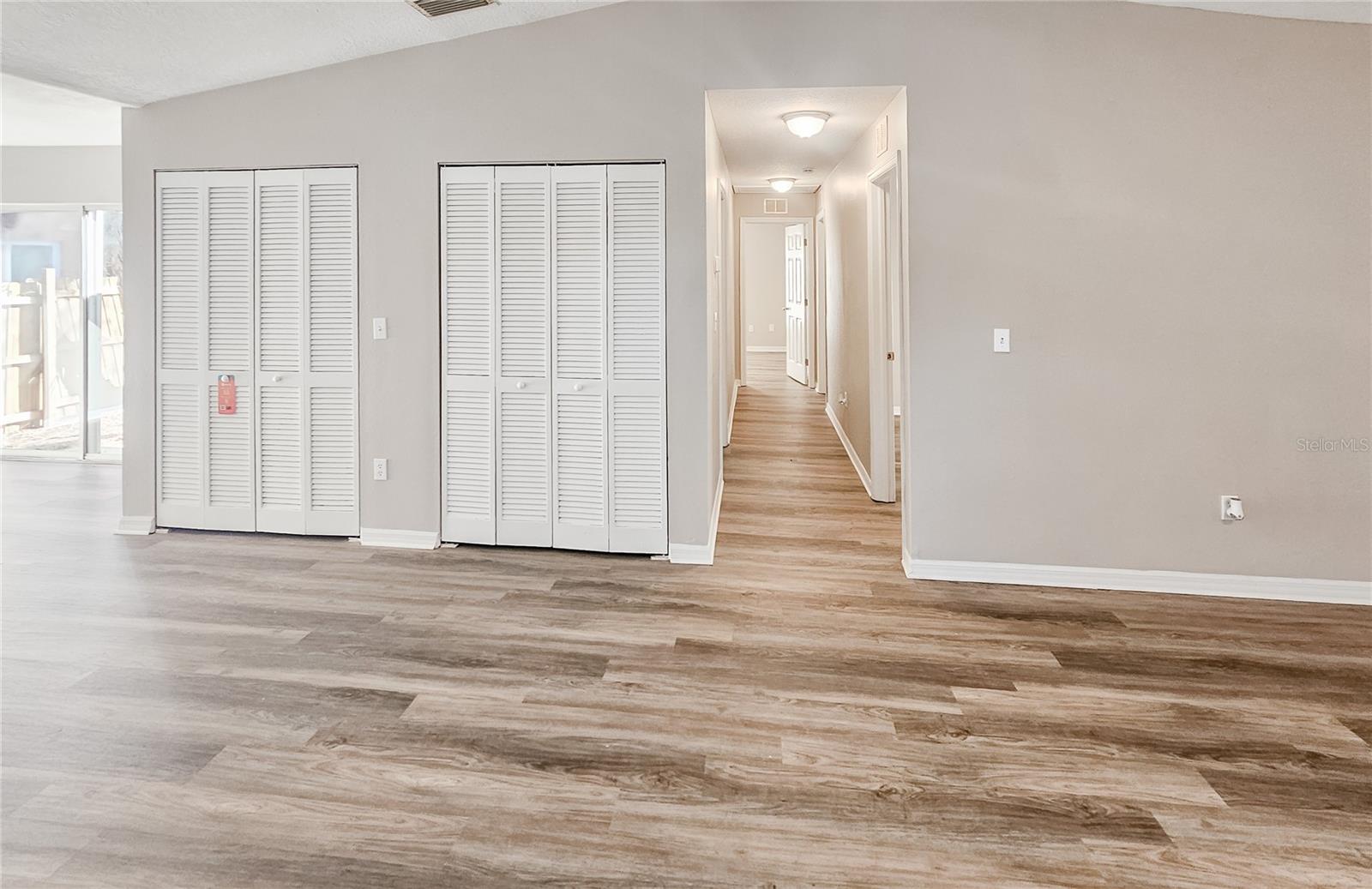 1013 E ESKIMO AVE — photo 4