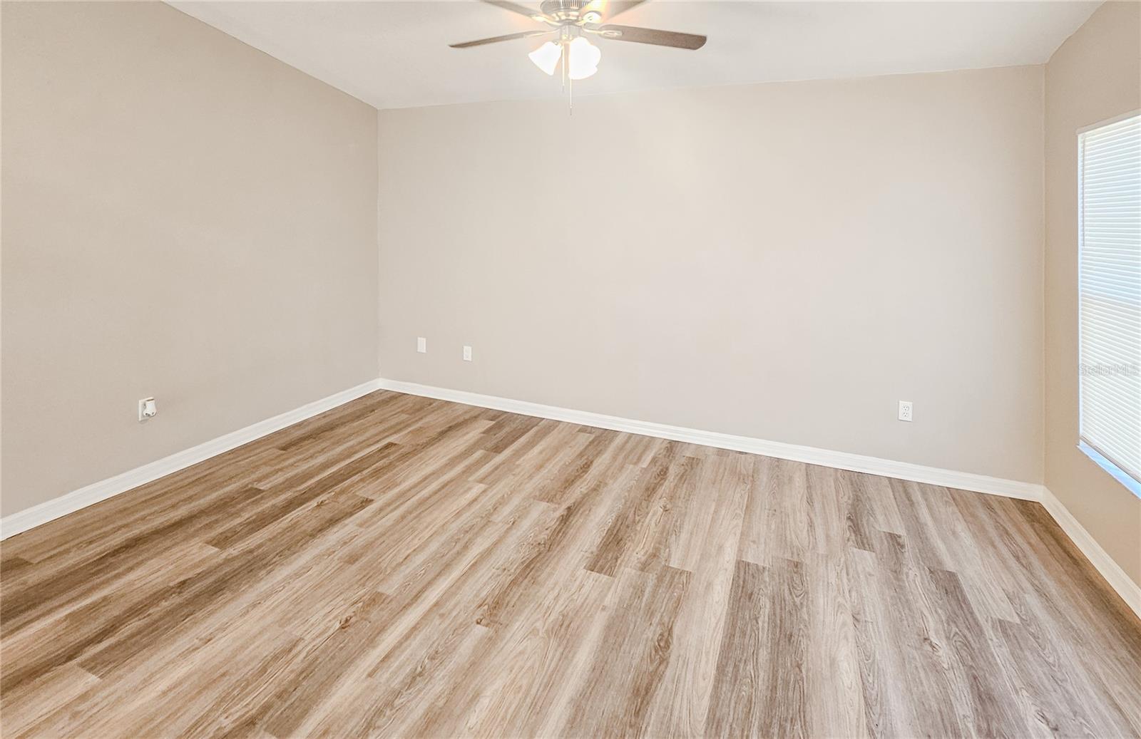 1013 E ESKIMO AVE — photo 5