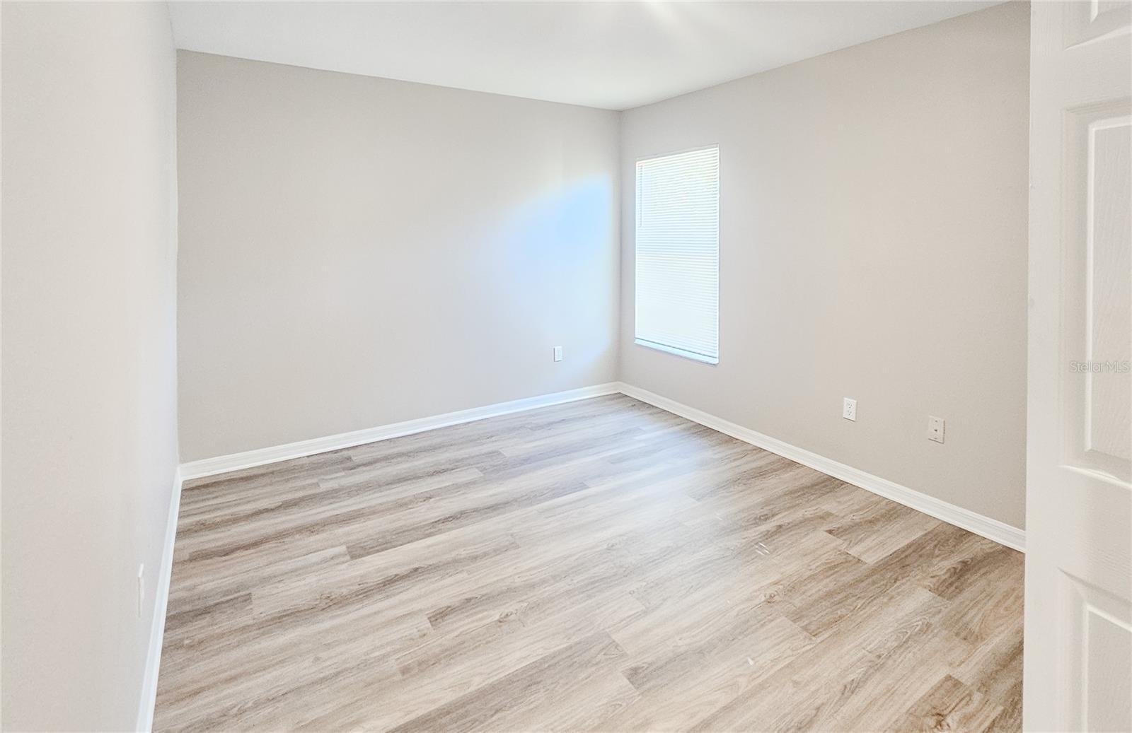 1013 E ESKIMO AVE — photo 16