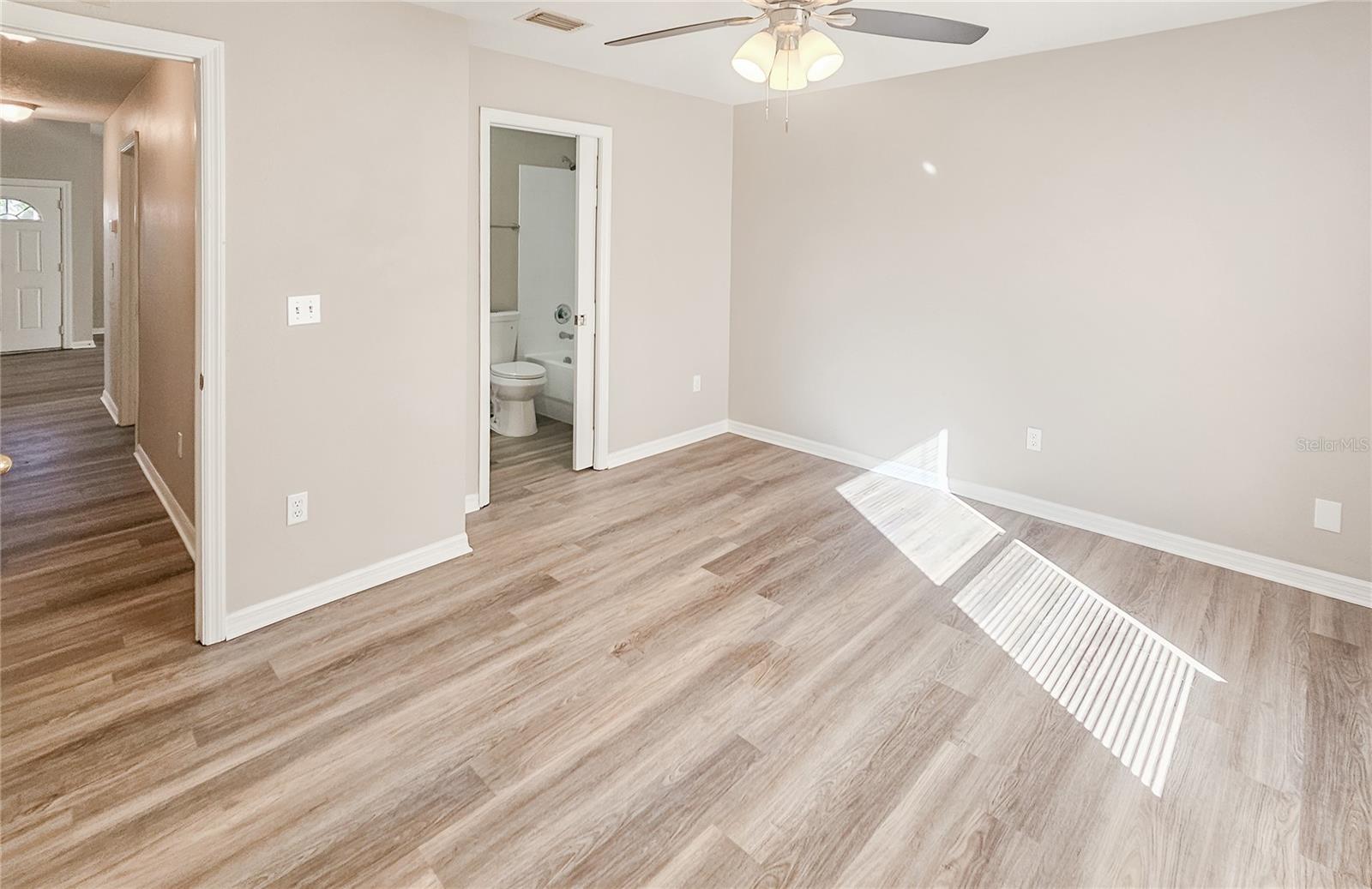 1013 E ESKIMO AVE — photo 11