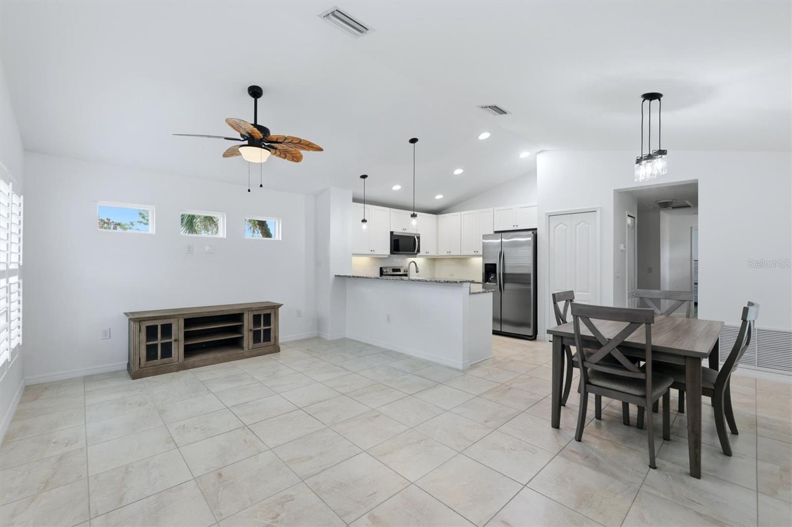 12610 SHIMMERING OAK CIR — photo 5