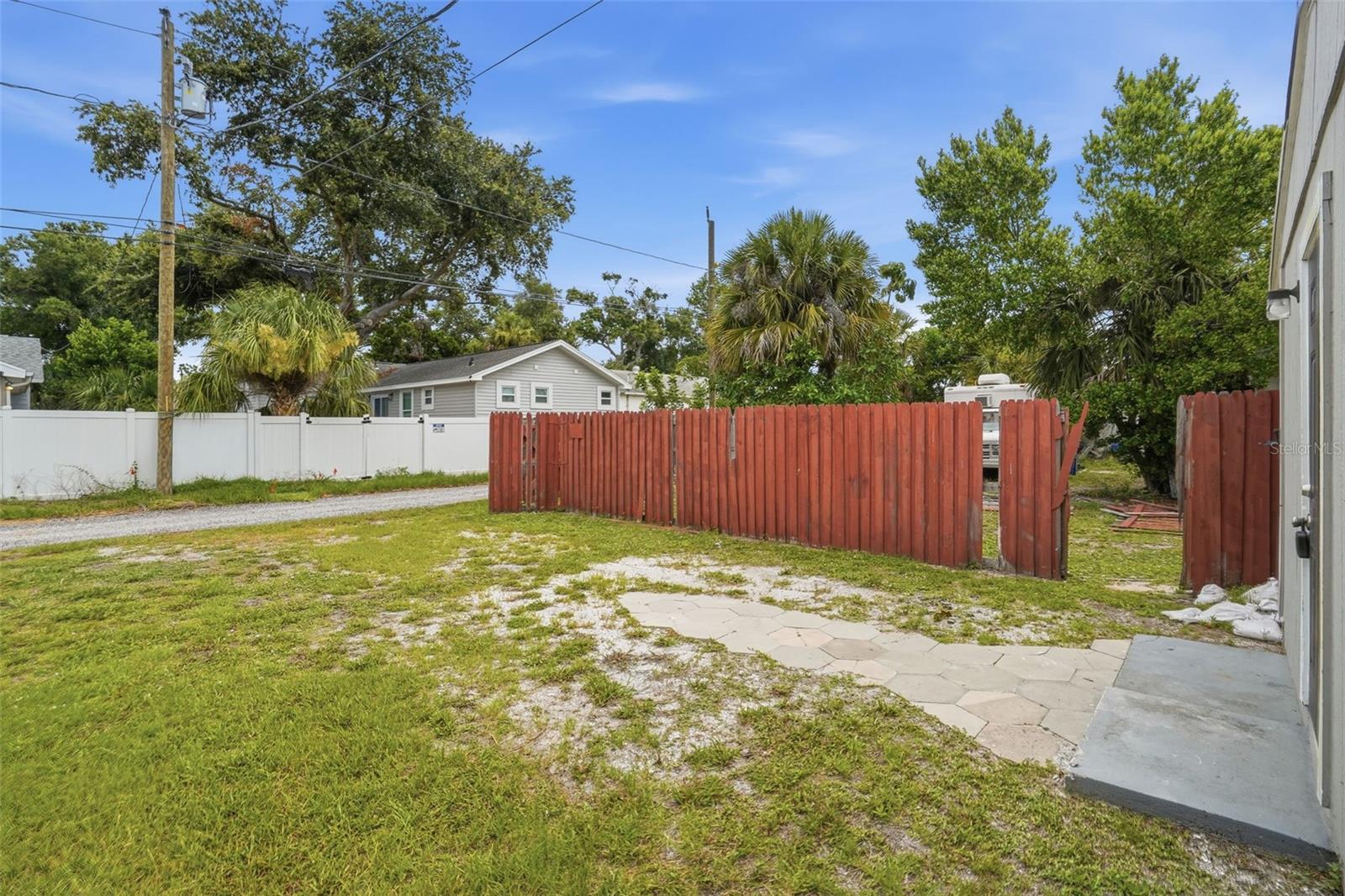 4535 EMERSON AVE S — photo 22