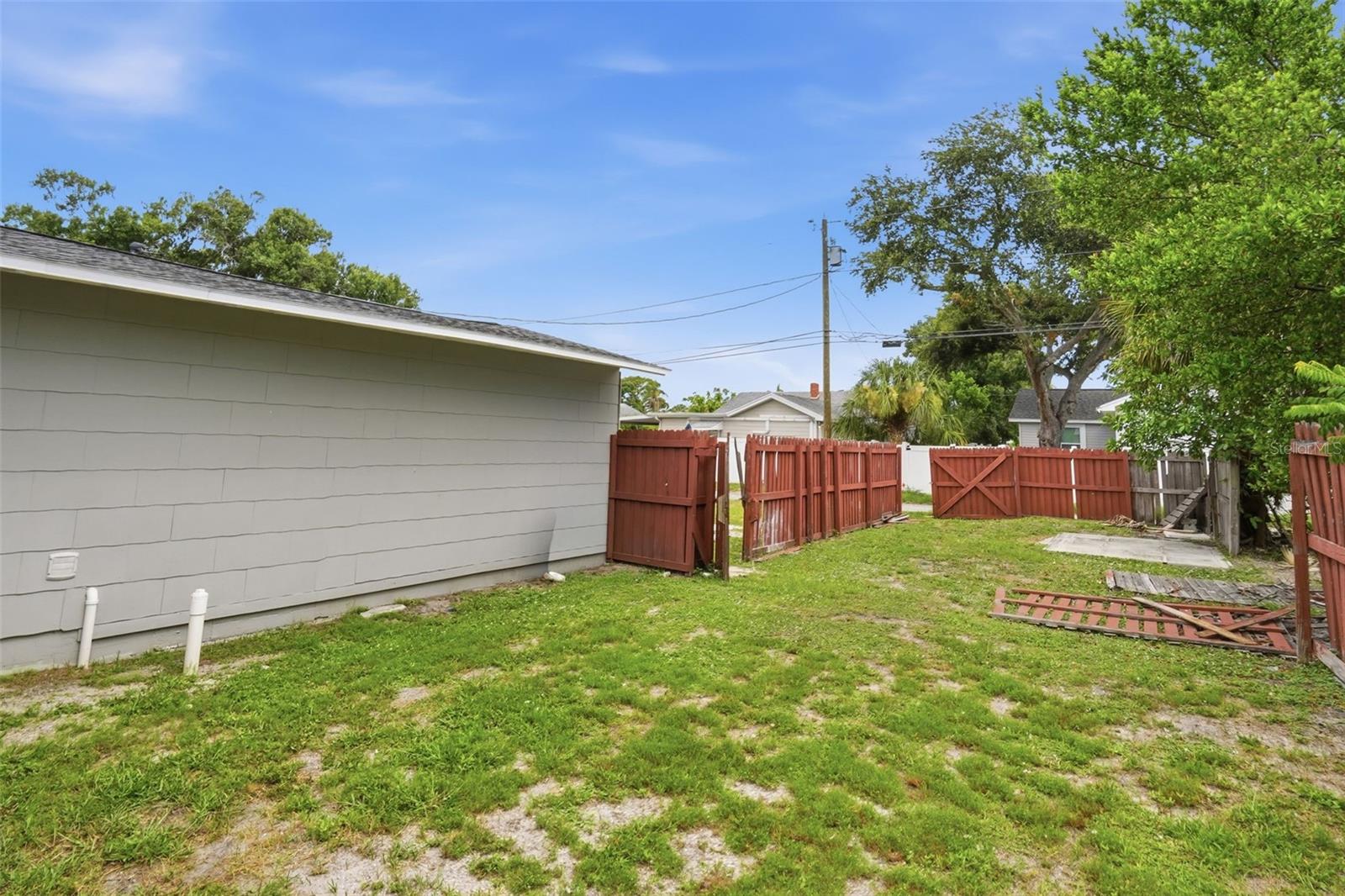 4535 EMERSON AVE S — photo 26