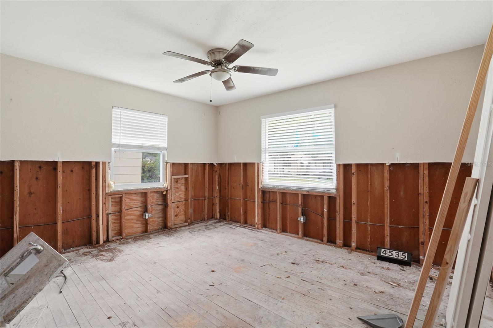 4535 EMERSON AVE S — photo 8