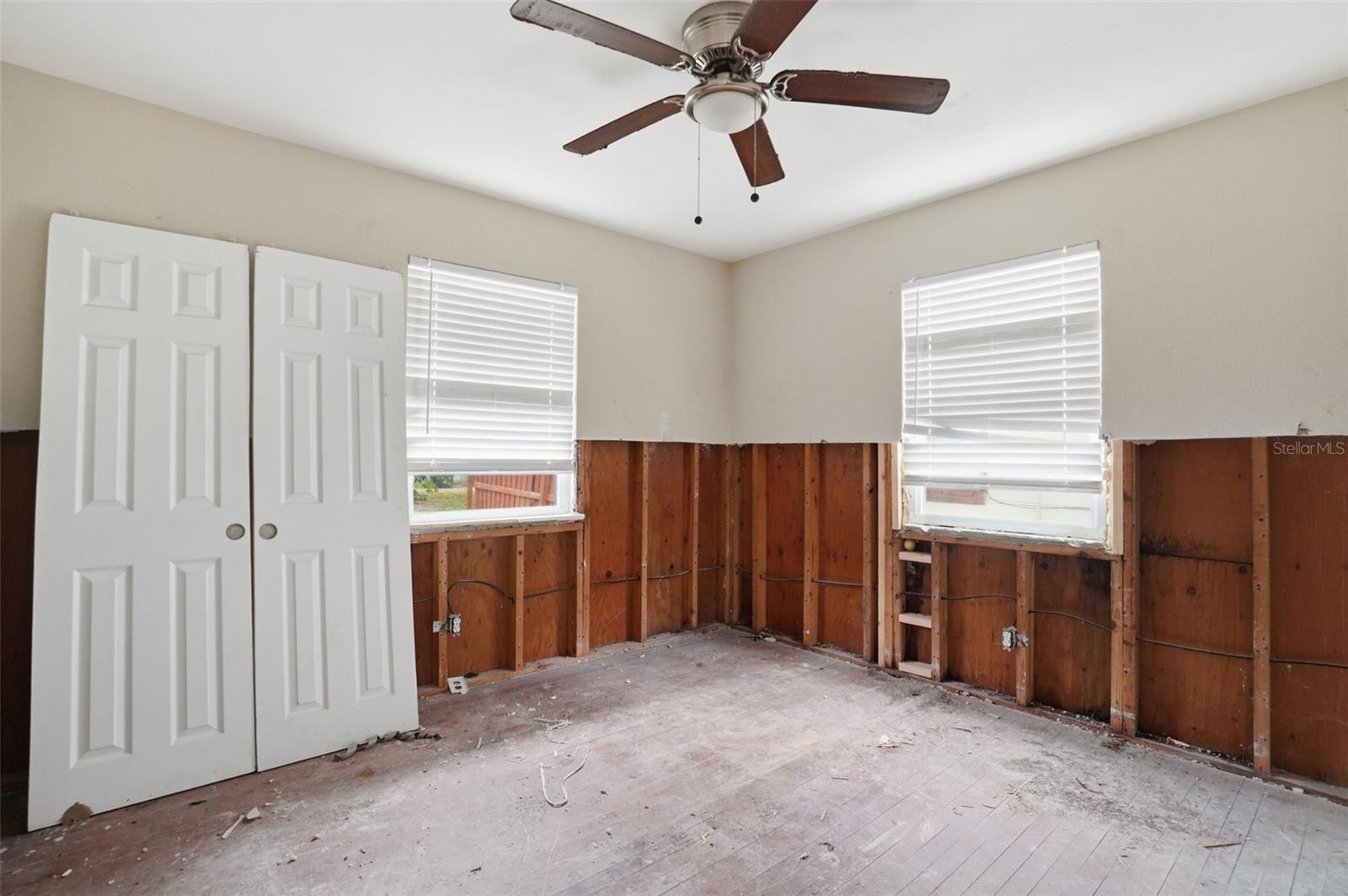 4535 EMERSON AVE S — photo 10