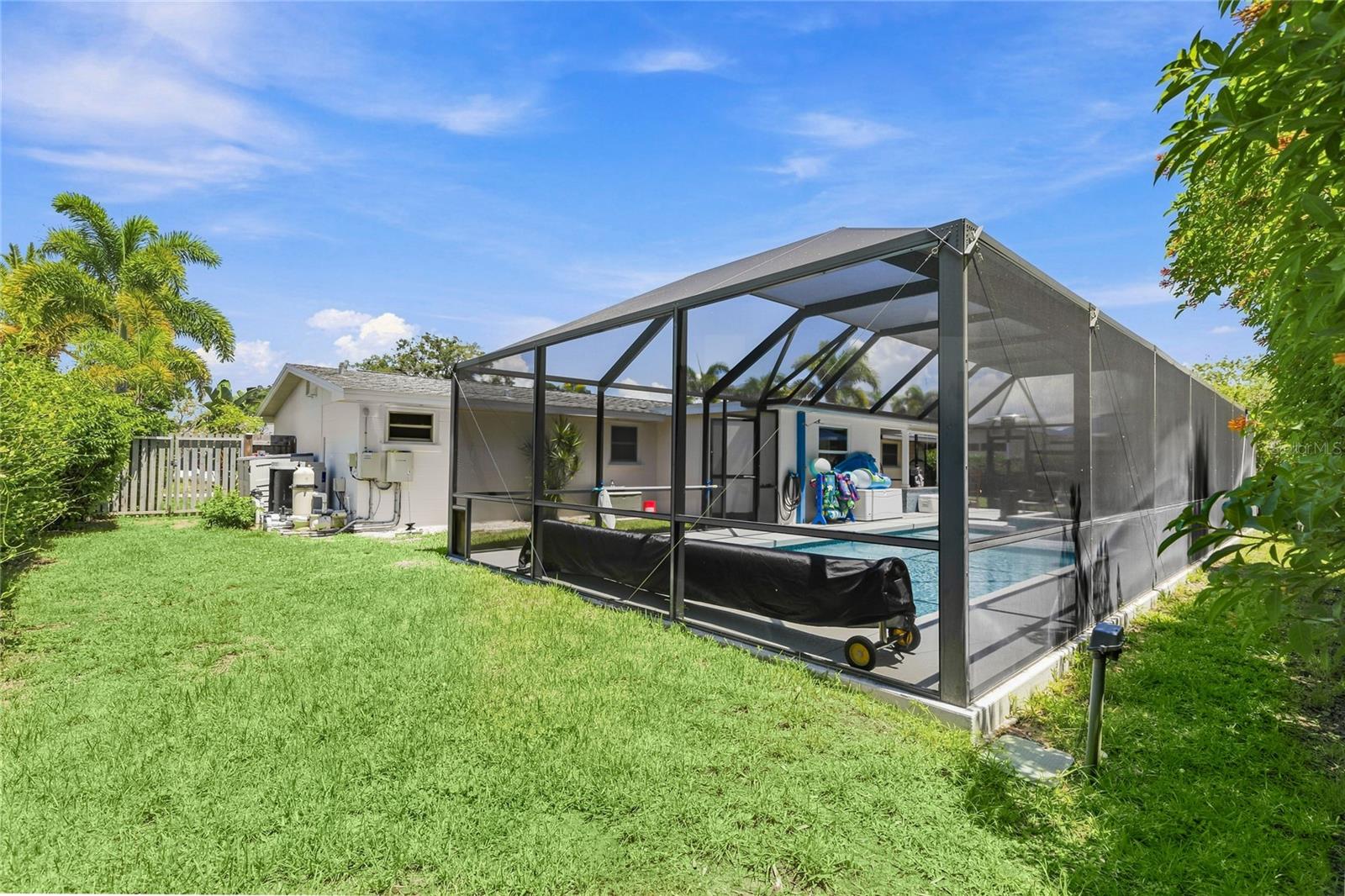 2560 SUNNYSIDE ST — photo 33