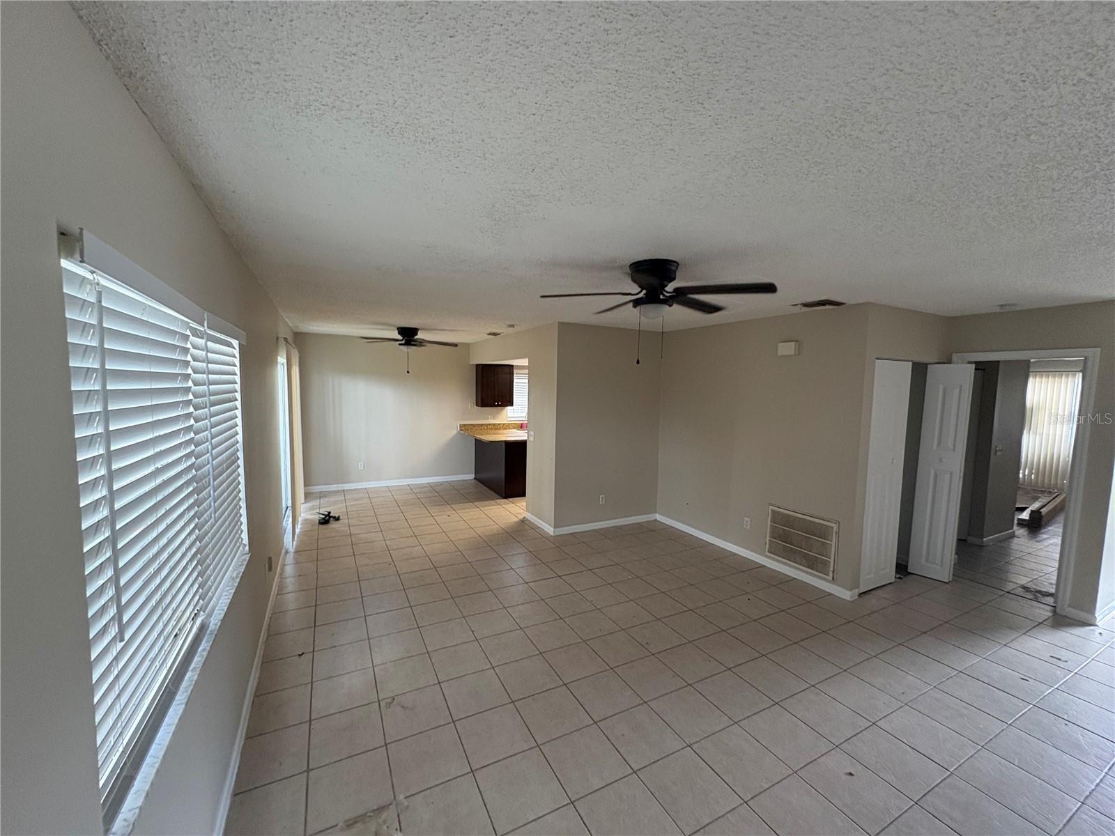 8331 PADDLEWHEEL ST — photo 4