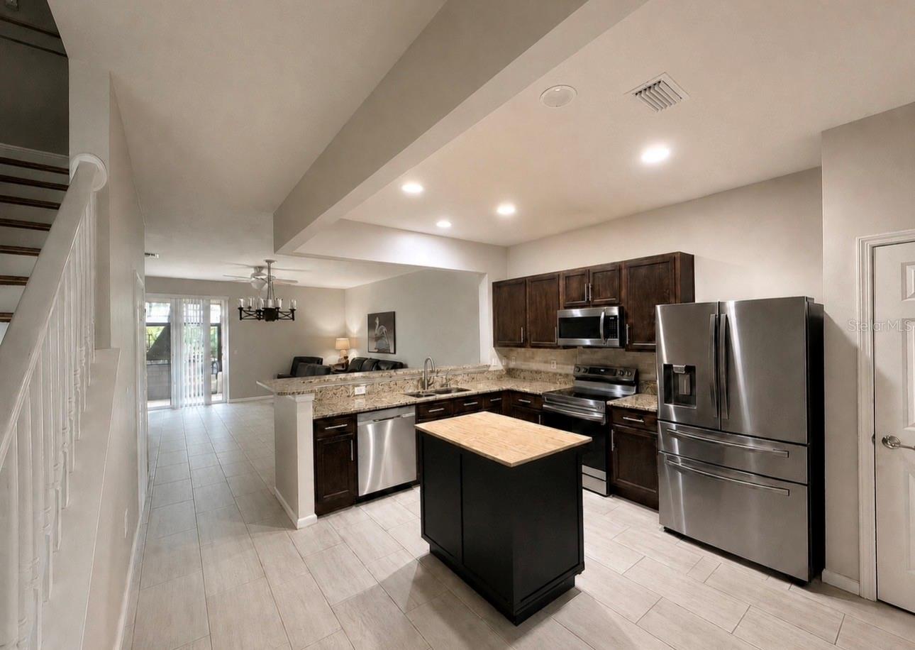 10153 PINK PALMATA CT — photo 3