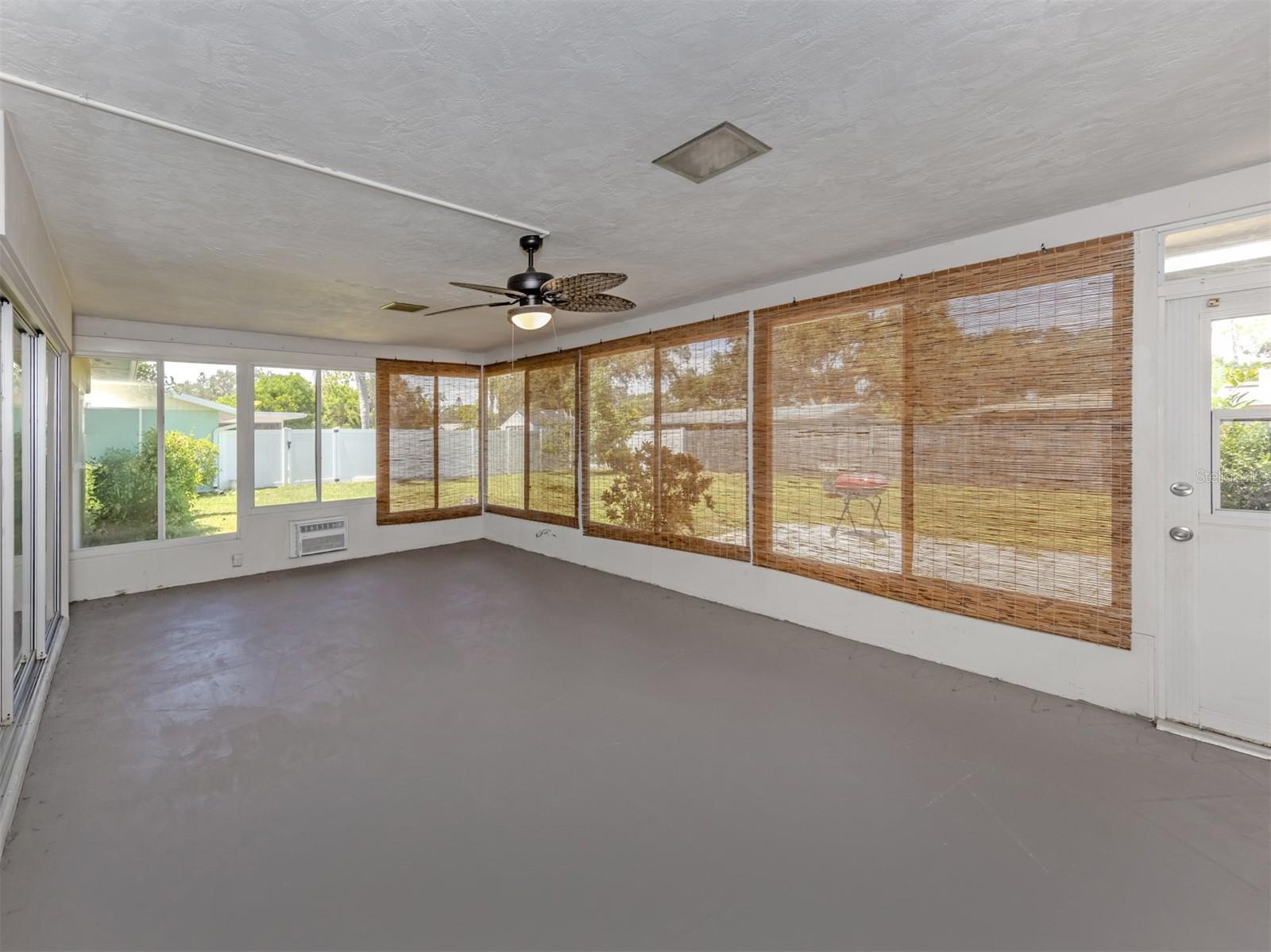 2161 INNER CASS CIR — photo 37