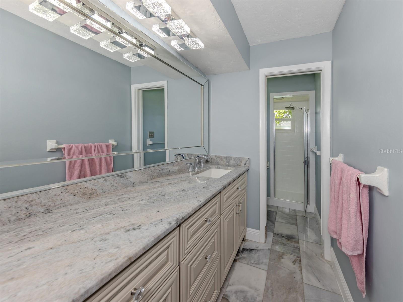 2161 INNER CASS CIR — photo 26