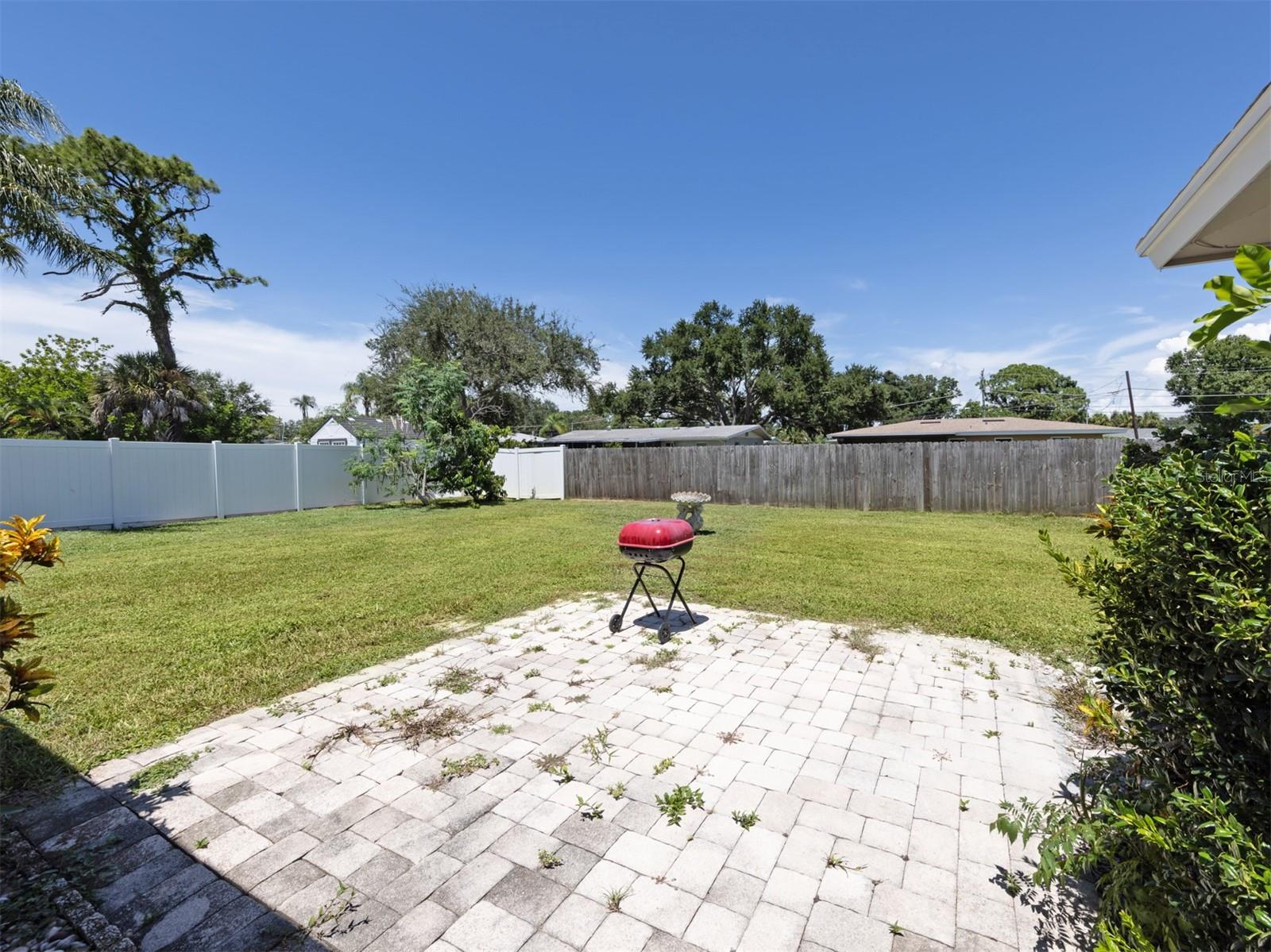 2161 INNER CASS CIR — photo 4