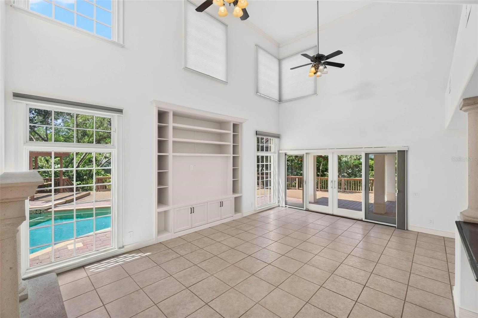 1100 TORTUGA CIR NE — photo 16