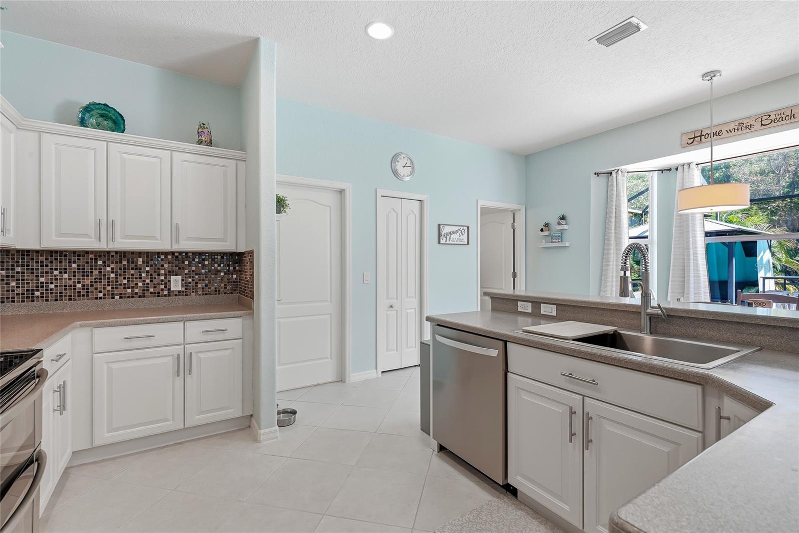 227 HERITAGE ISLES WAY — photo 32
