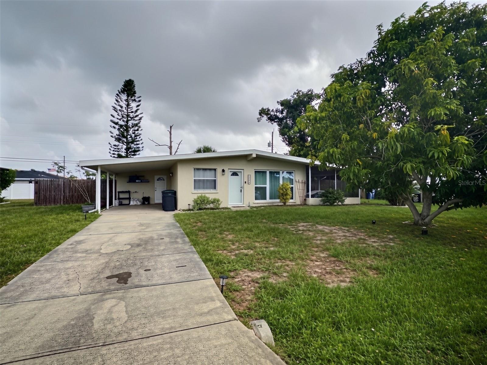 329 GLEN OAK RD — photo 2
