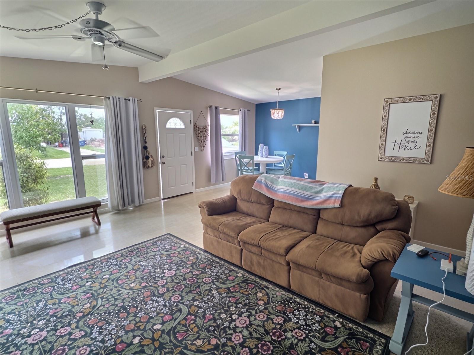 329 GLEN OAK RD — photo 4