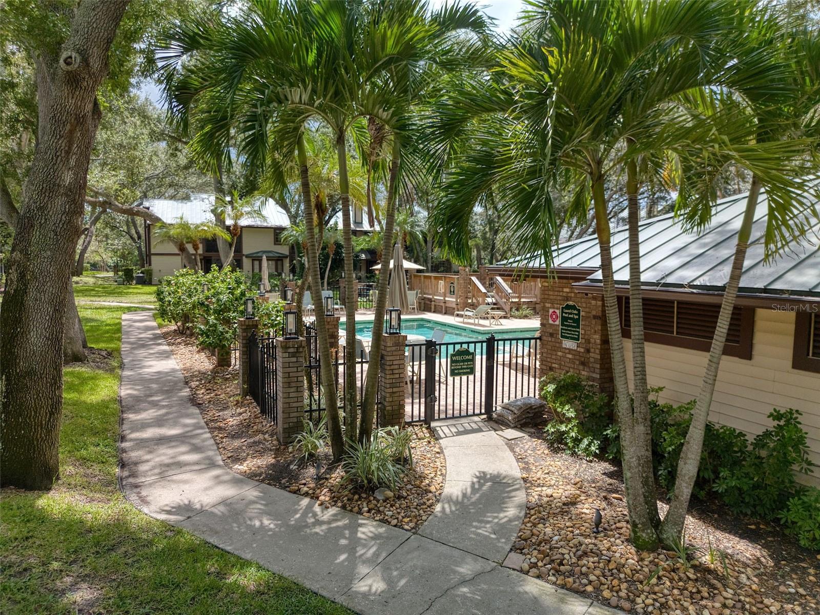 1490 MAHOGANY LN #706 — photo 38