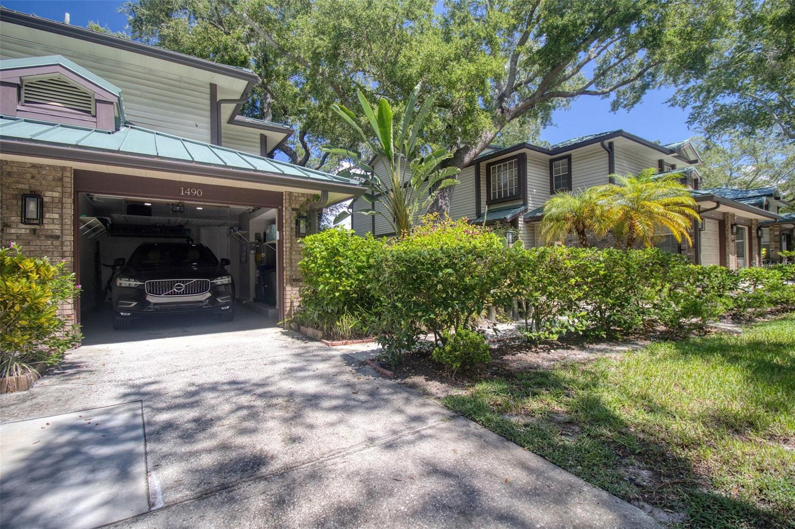 1490 MAHOGANY LN #706 — photo 30