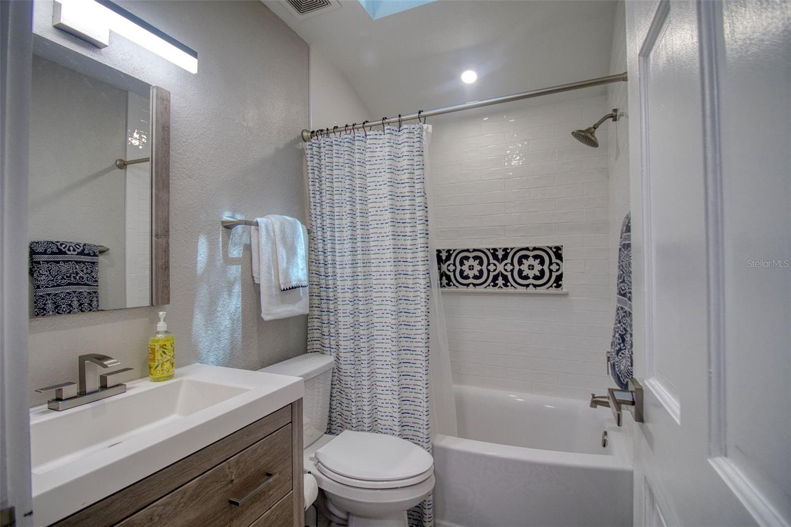 1490 MAHOGANY LN #706 — photo 14