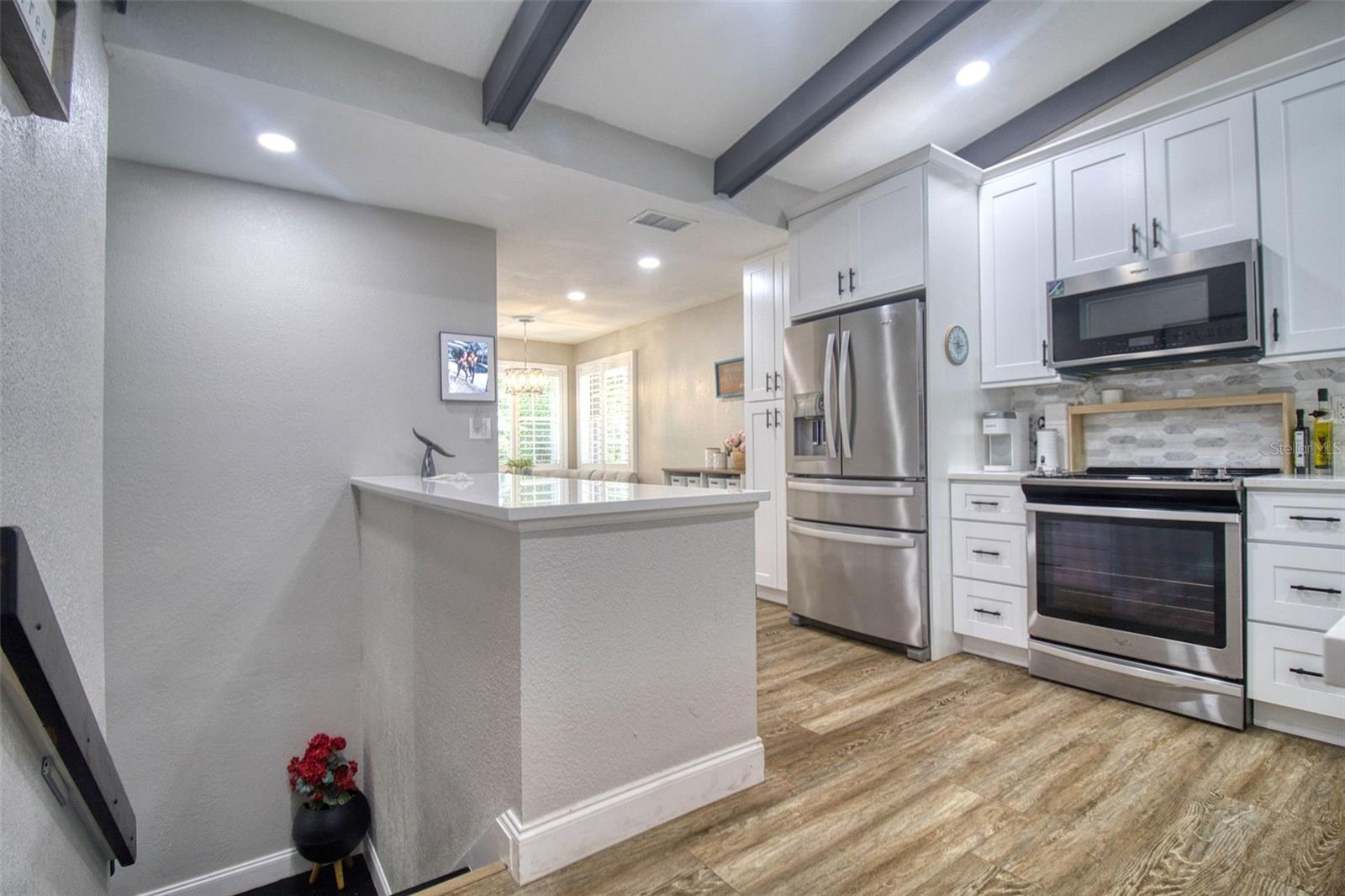 1490 MAHOGANY LN #706 — photo 8