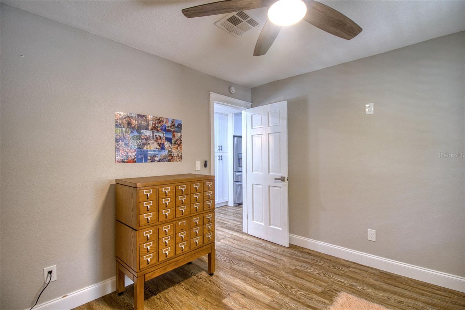 1490 MAHOGANY LN #706 — photo 12