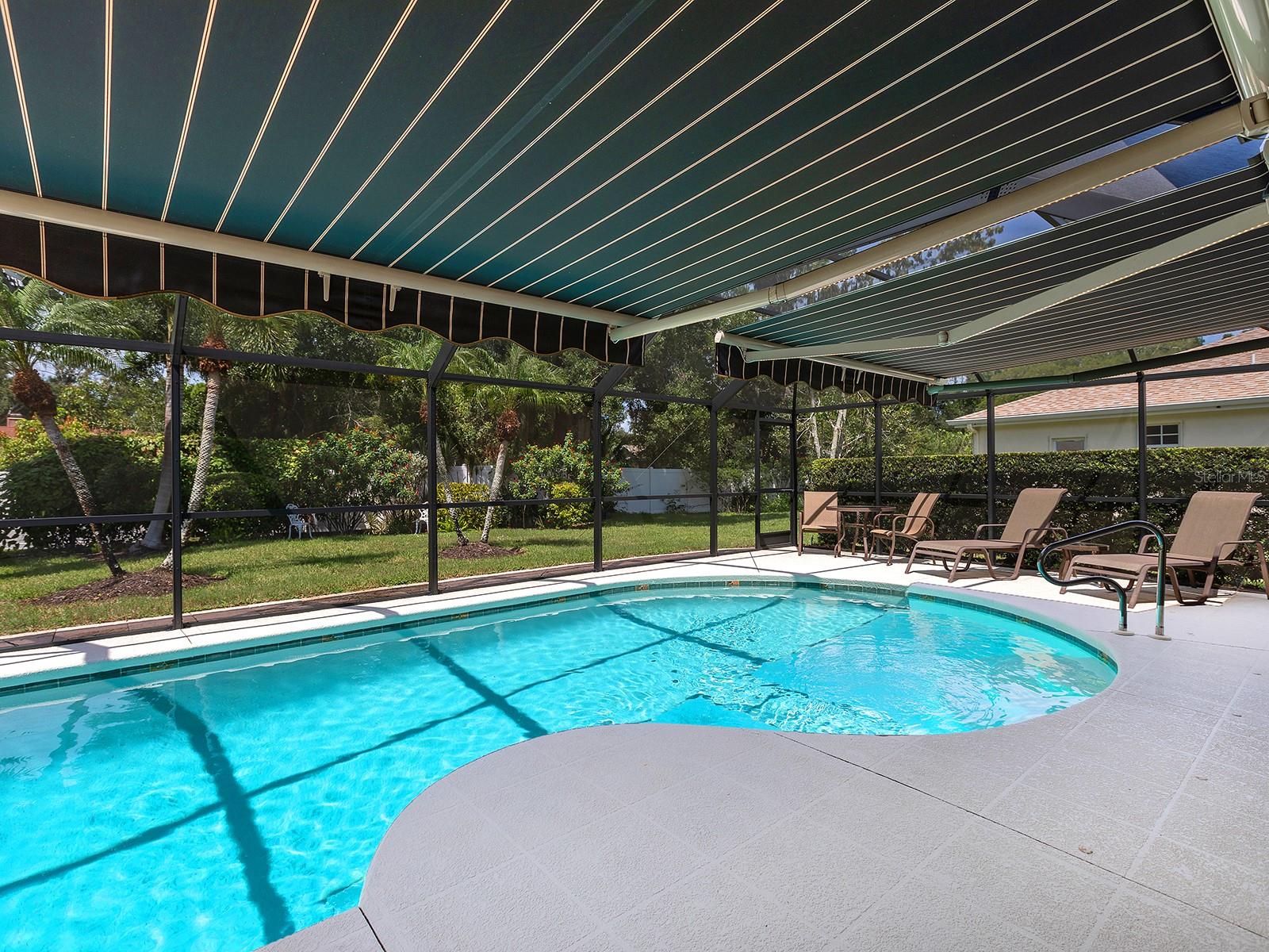 7326 ELEANOR CIR — photo 38