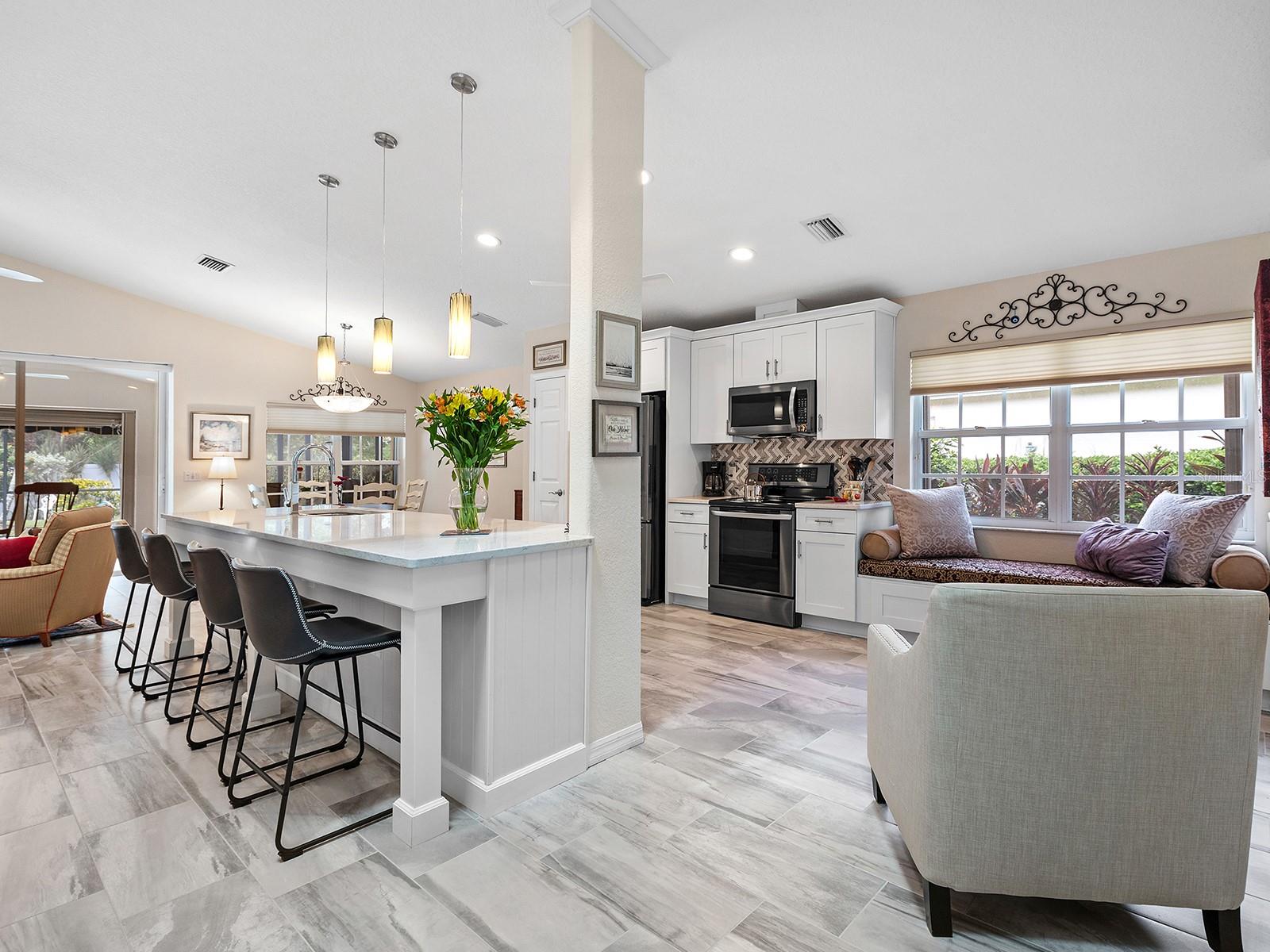 7326 ELEANOR CIR — photo 16