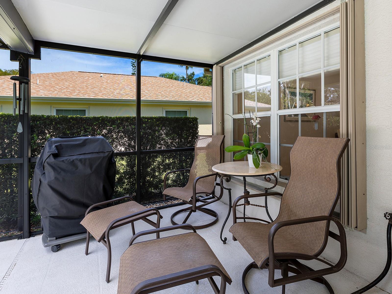7326 ELEANOR CIR — photo 11