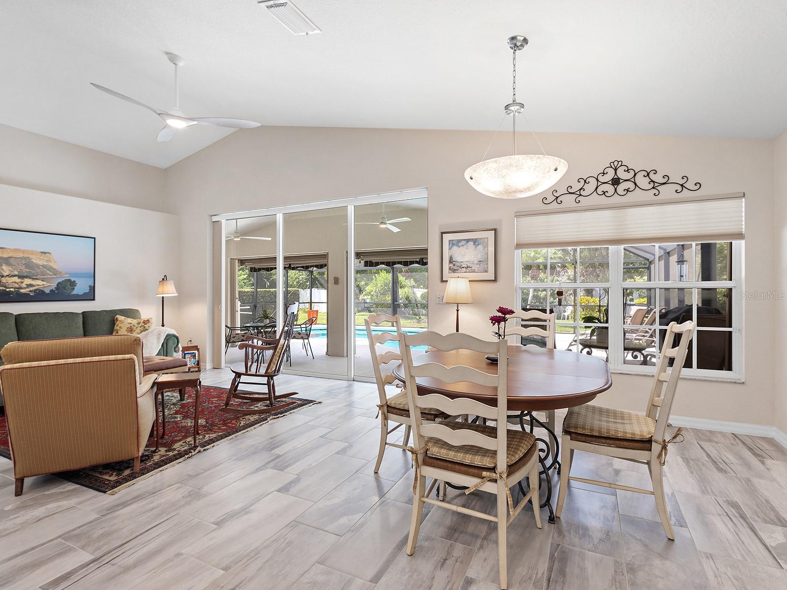 7326 ELEANOR CIR — photo 14
