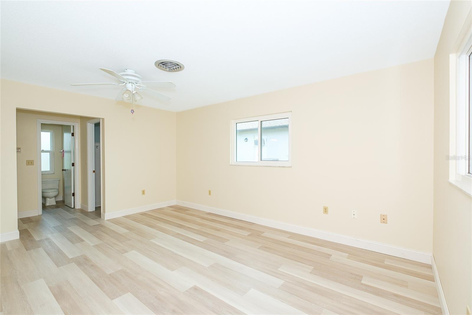 995 BAY VISTA BLVD — photo 35