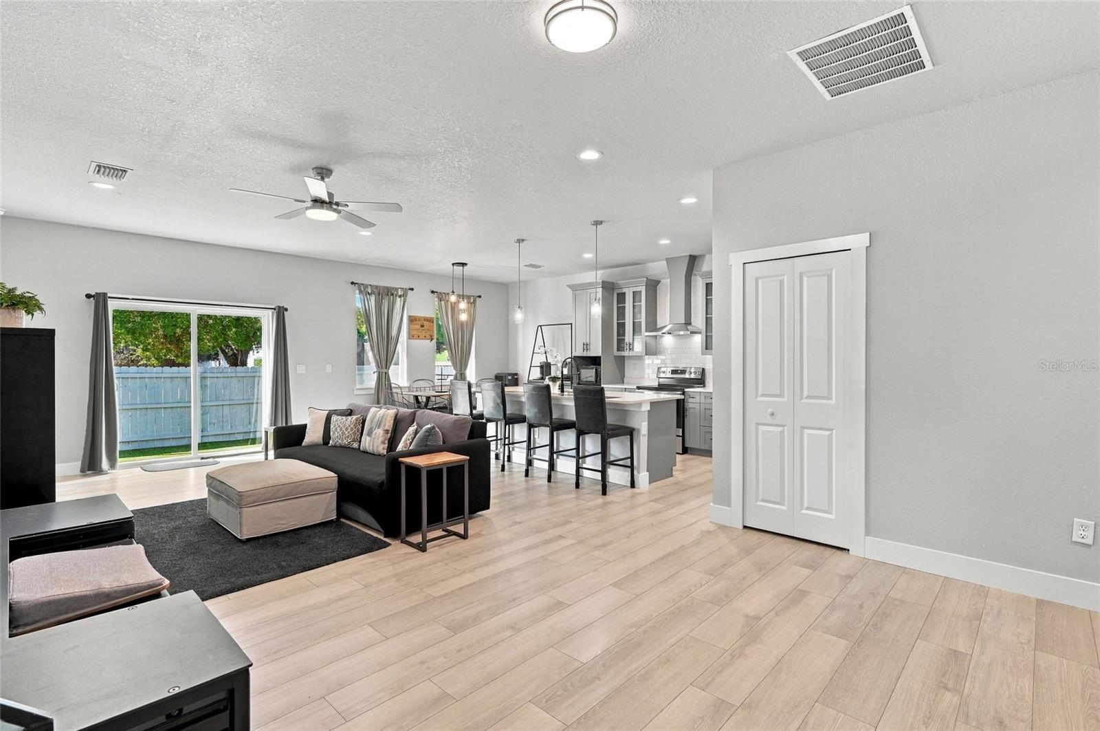 3219 E EMMA ST — photo 6