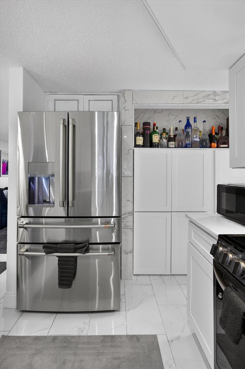 9440 RAINBOW LN — photo 30