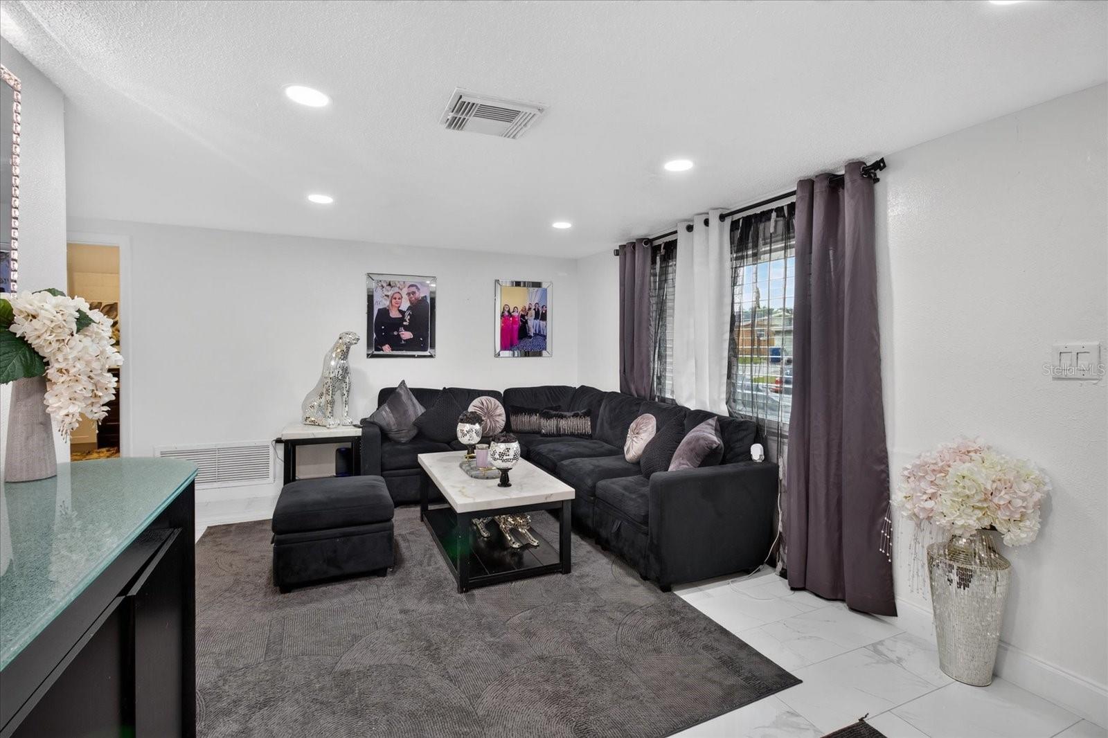 9440 RAINBOW LN — photo 18