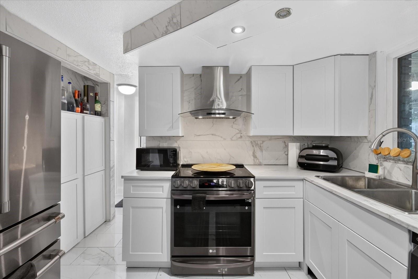 9440 RAINBOW LN — photo 24