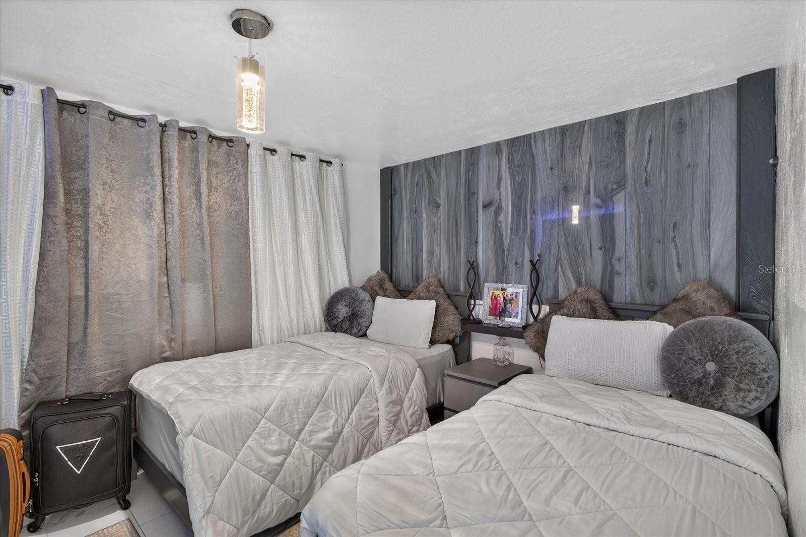 9440 RAINBOW LN — photo 47