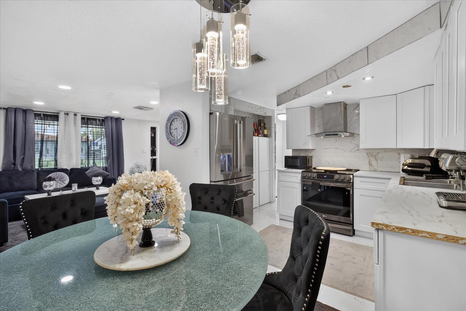 9440 RAINBOW LN — photo 35
