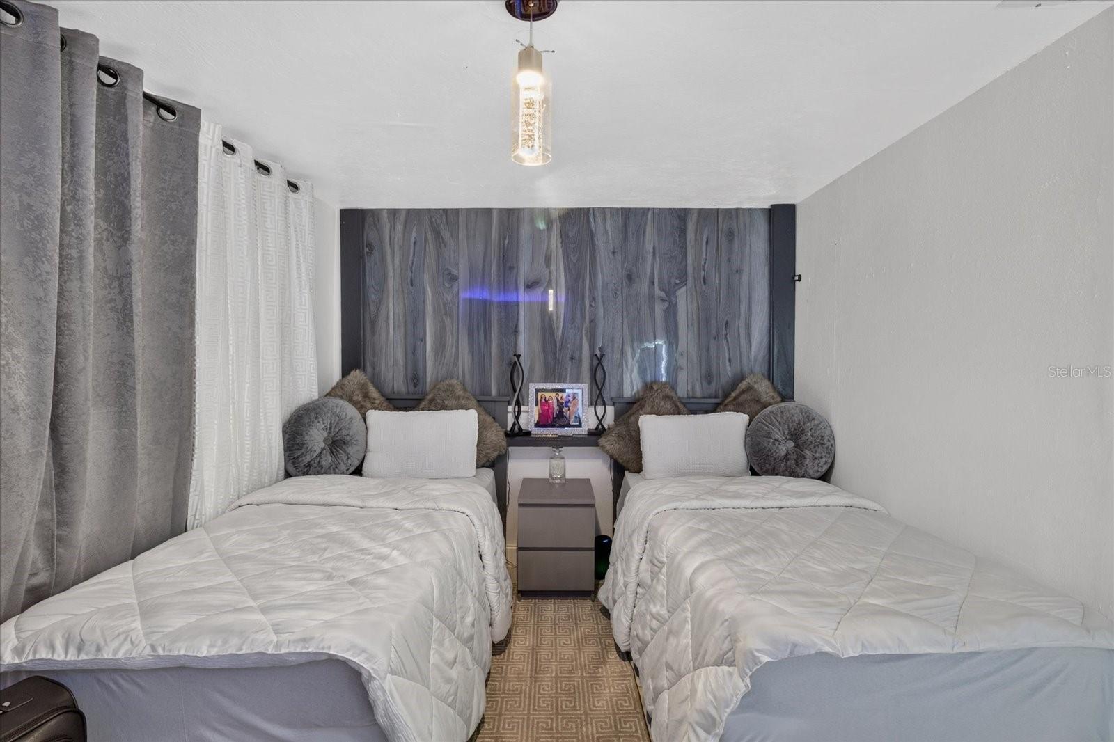 9440 RAINBOW LN — photo 48