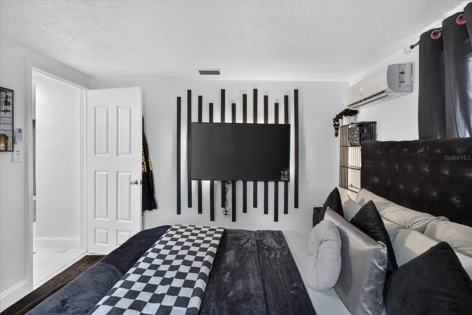 9440 RAINBOW LN — photo 46