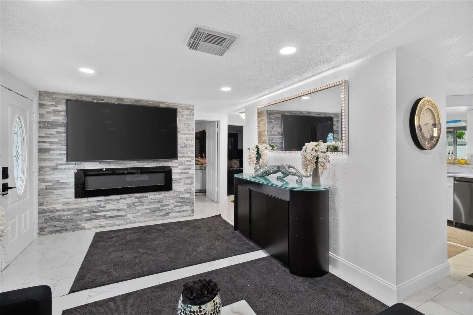 9440 RAINBOW LN — photo 17