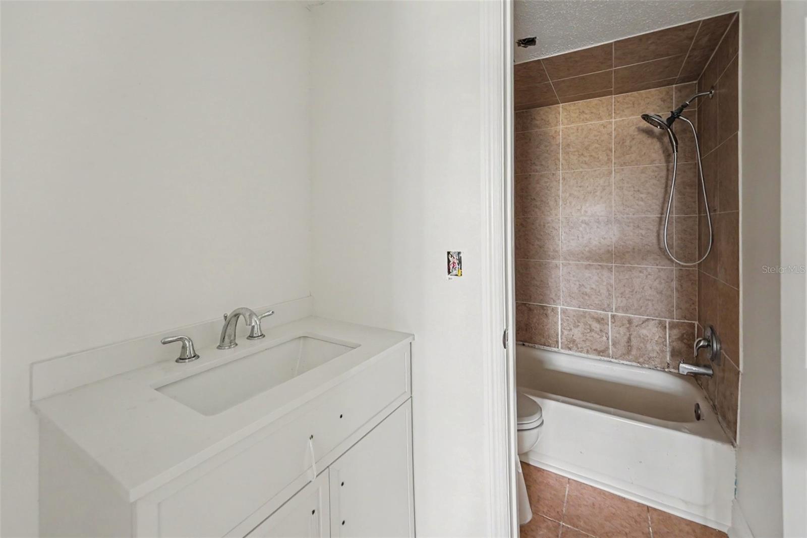 200 COUNTRYCLUB DR #1205 — photo 20
