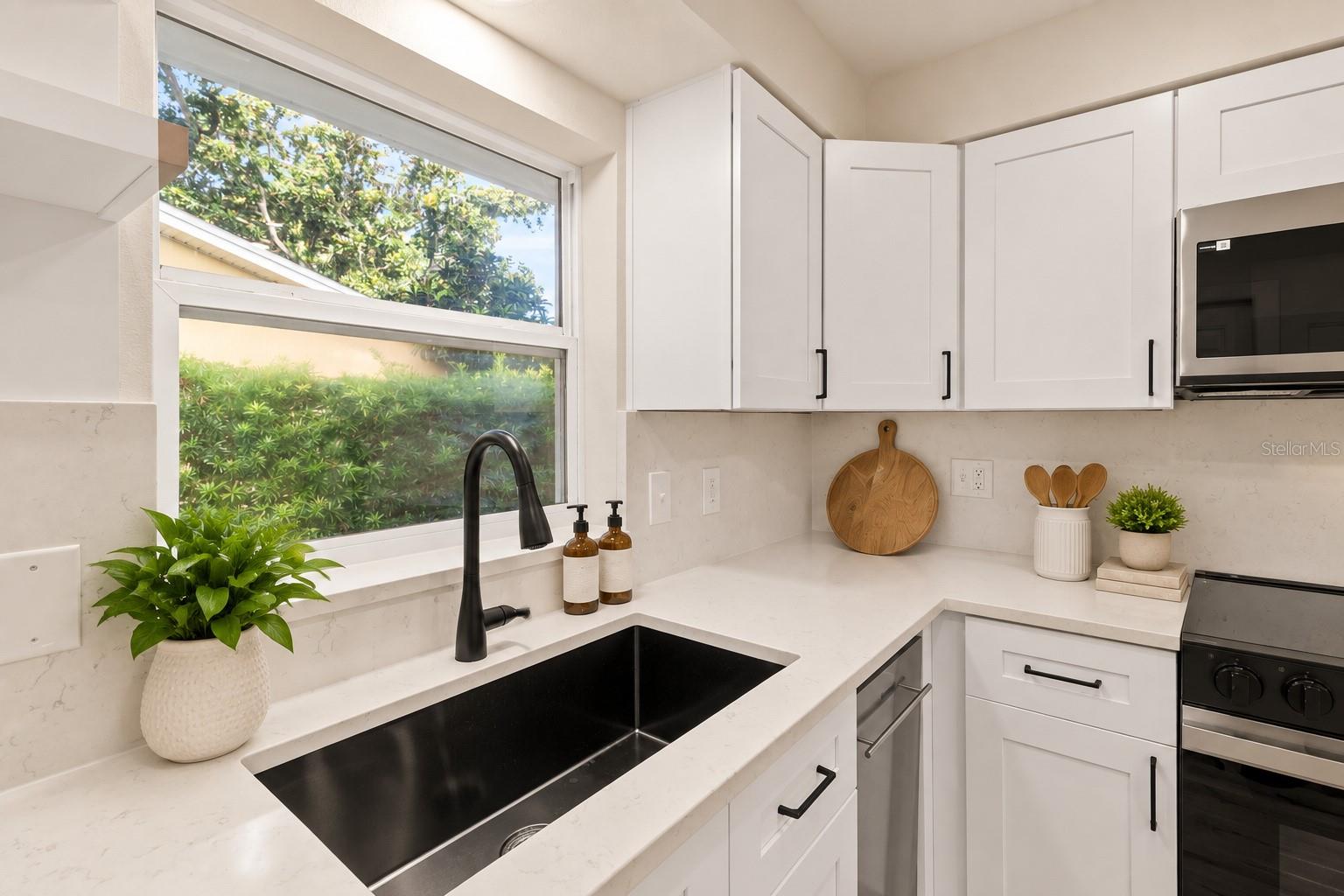 2040 FOREST DR — photo 13