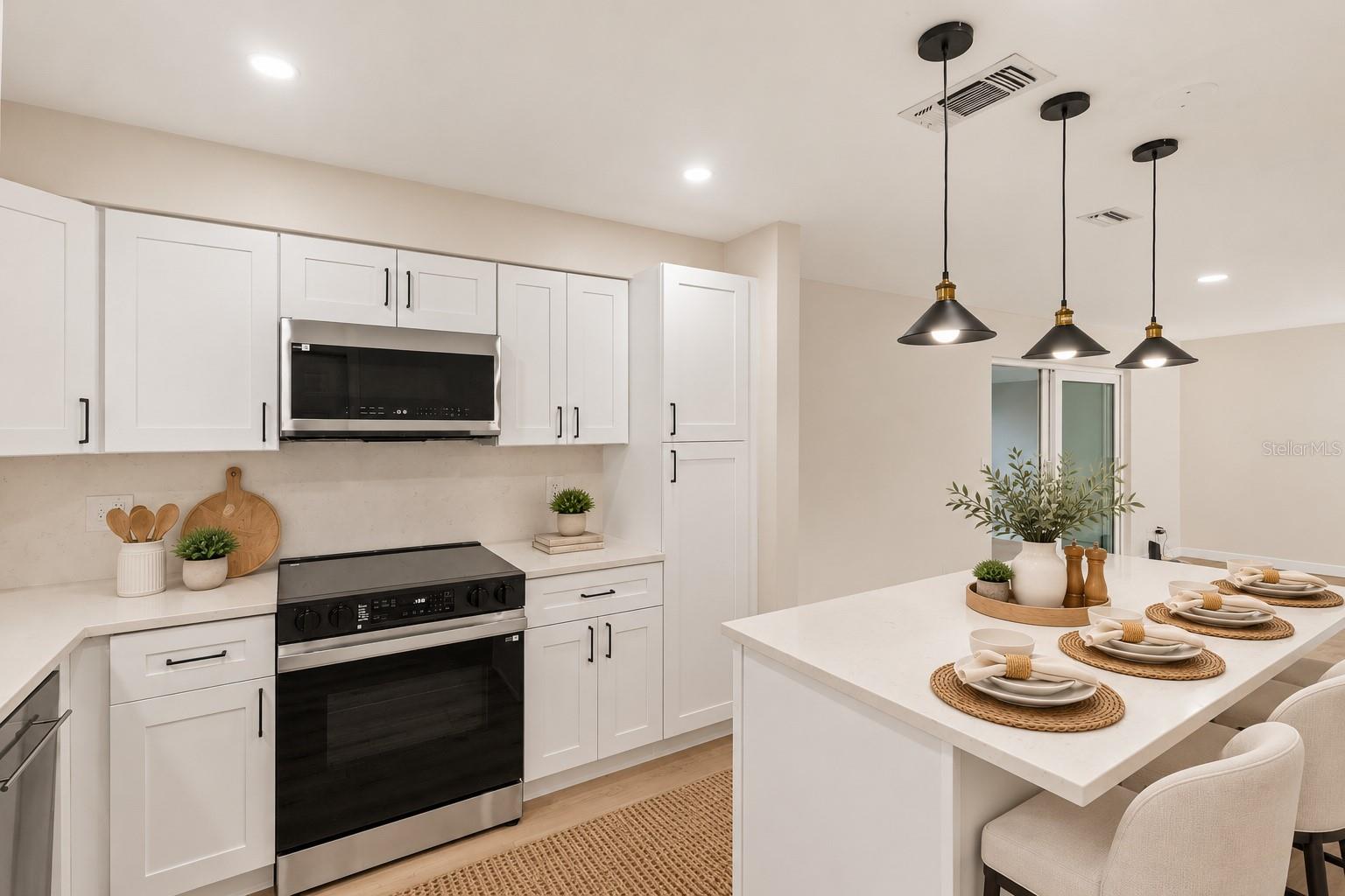 2040 FOREST DR — photo 14