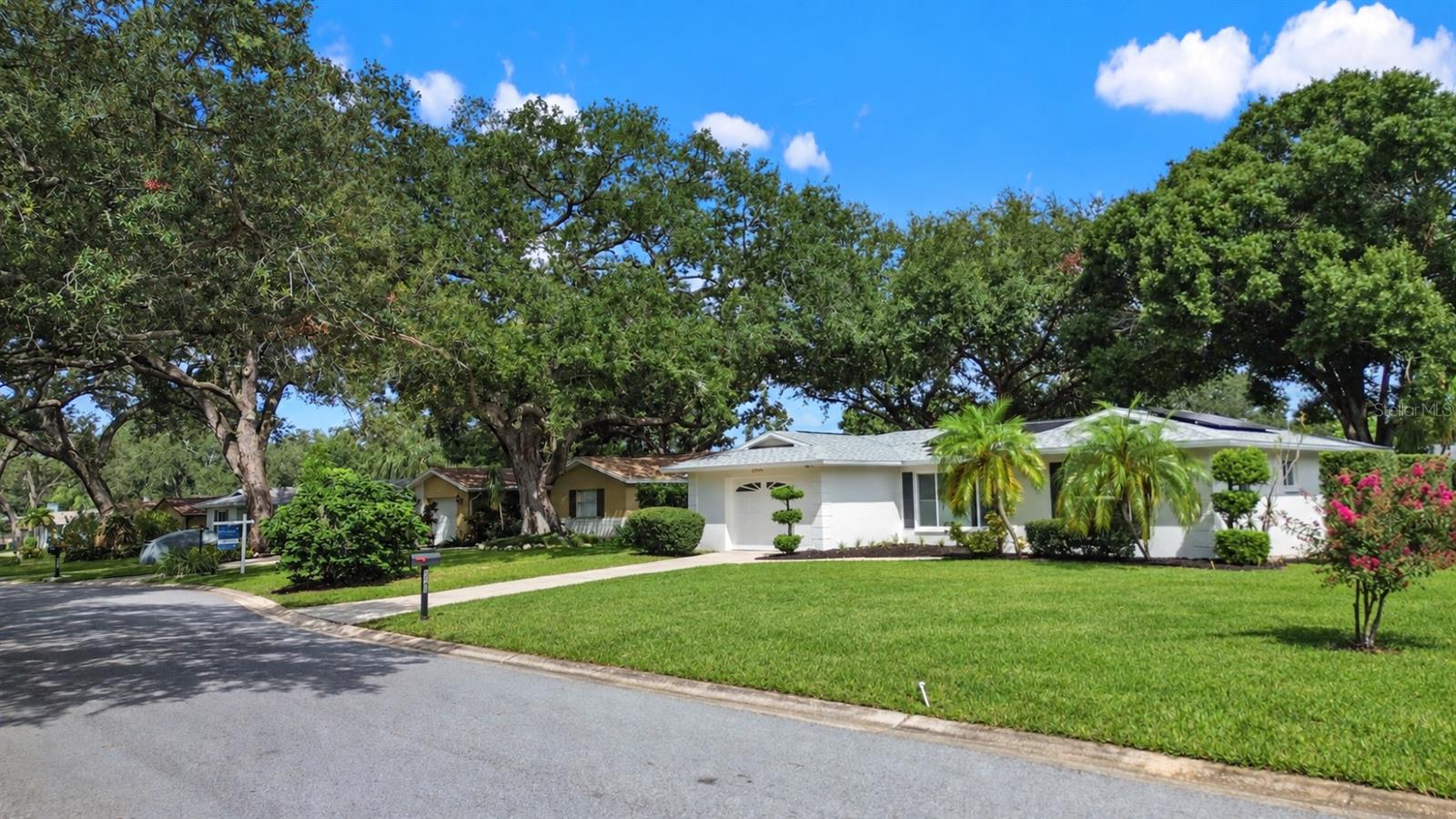2040 FOREST DR — photo 3