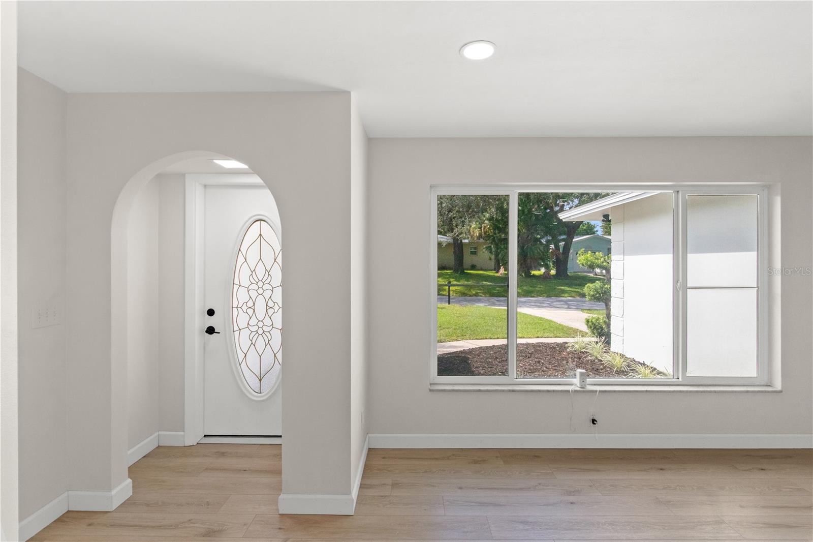 2040 FOREST DR — photo 8