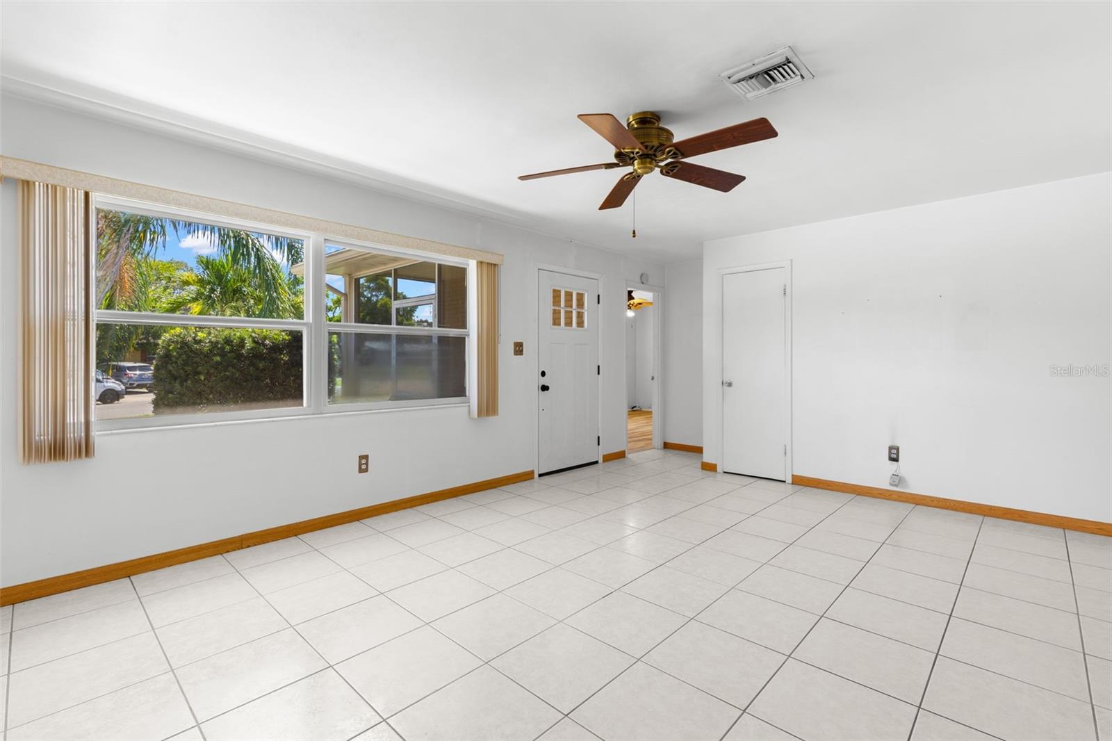 106 S FERNWOOD AVE — photo 7