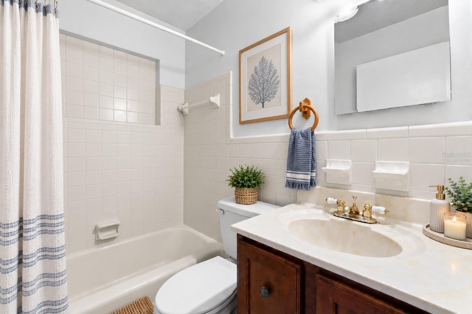 106 S FERNWOOD AVE — photo 16
