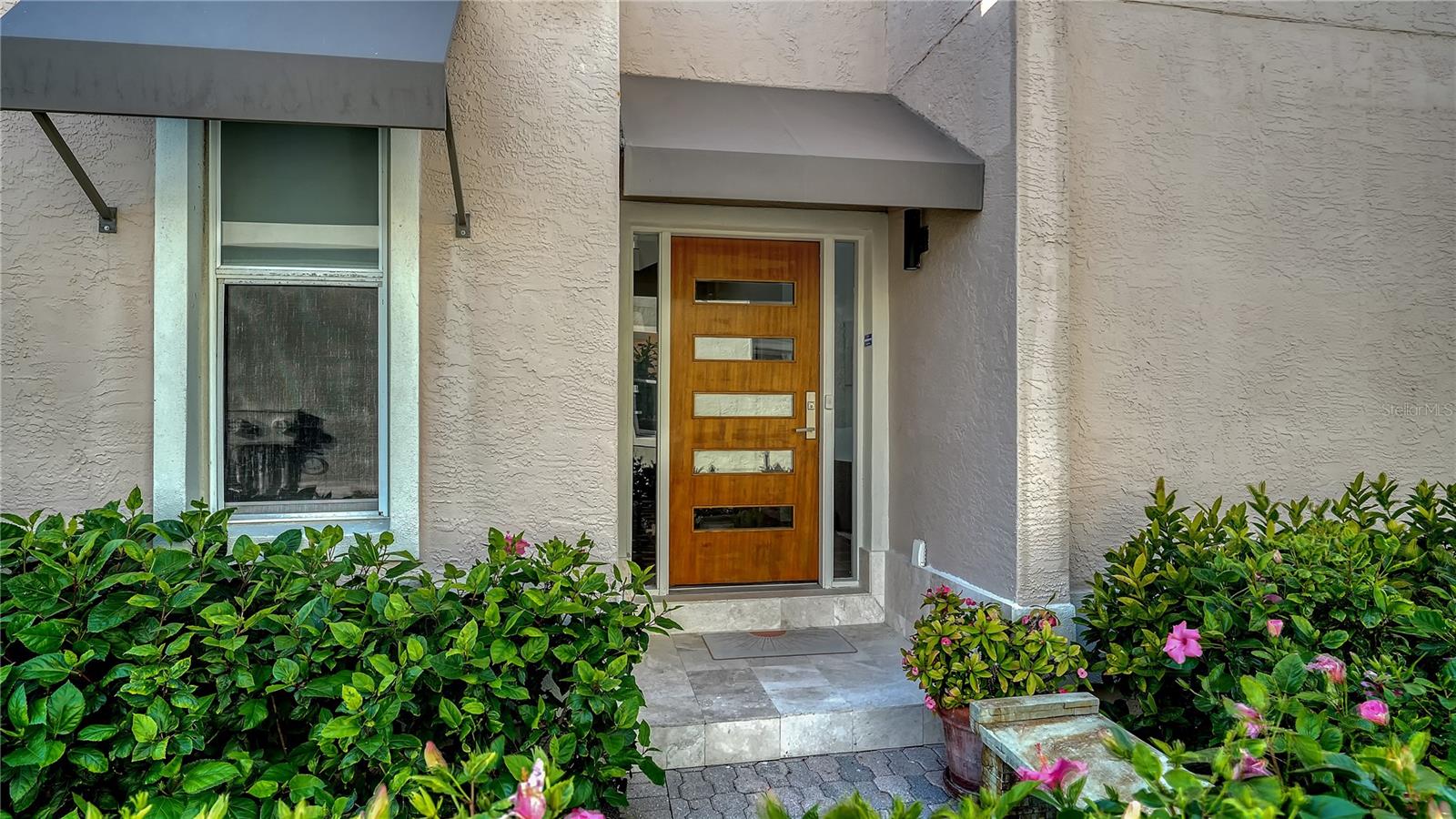 3530 MISTLETOE LN — photo 3
