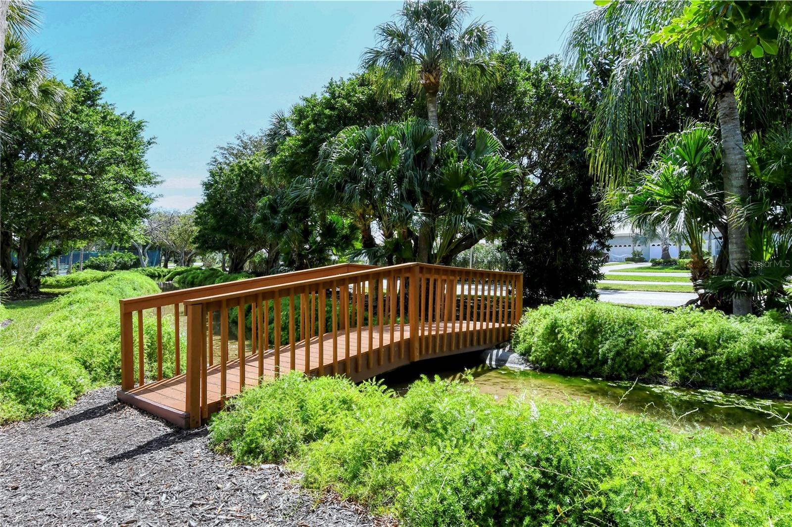 3530 MISTLETOE LN — photo 48